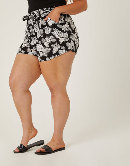 Plus Size Monochromatic Tropical Shorts